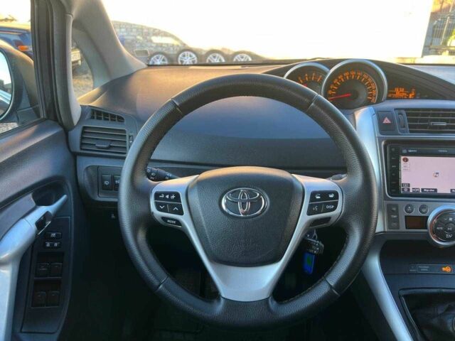 Черный Тойота Версо, объемом двигателя 2 л и пробегом 232 тыс. км за 8999 $, фото 19 на Automoto.ua