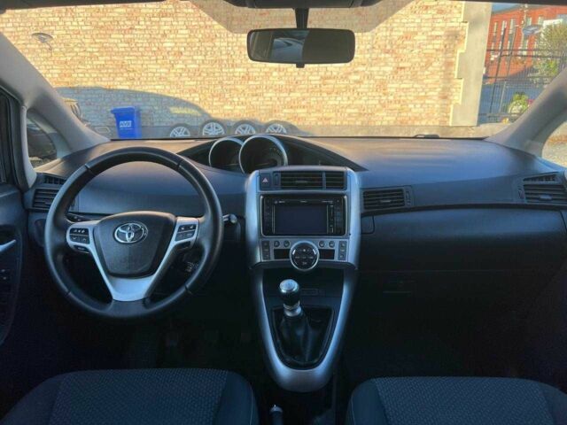 Черный Тойота Версо, объемом двигателя 2 л и пробегом 232 тыс. км за 8999 $, фото 17 на Automoto.ua