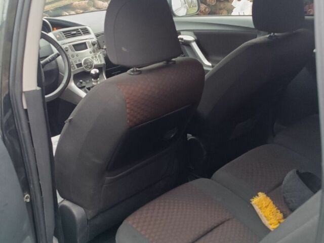 Черный Тойота Версо, объемом двигателя 0 л и пробегом 100 тыс. км за 8500 $, фото 7 на Automoto.ua