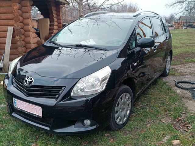 Черный Тойота Версо, объемом двигателя 0 л и пробегом 100 тыс. км за 8500 $, фото 5 на Automoto.ua