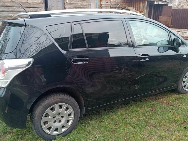 Черный Тойота Версо, объемом двигателя 0 л и пробегом 100 тыс. км за 8500 $, фото 3 на Automoto.ua