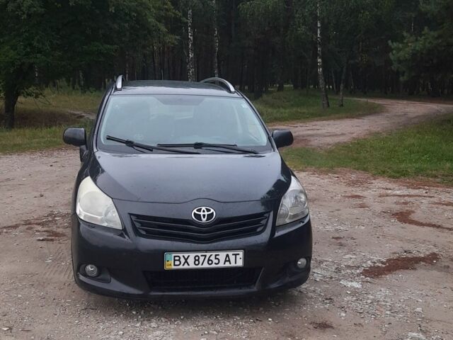 Чорний Тойота Версо, об'ємом двигуна 2 л та пробігом 500 тис. км за 5849 $, фото 2 на Automoto.ua
