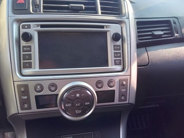 Черный Тойота Версо, объемом двигателя 2 л и пробегом 278 тыс. км за 9500 $, фото 6 на Automoto.ua