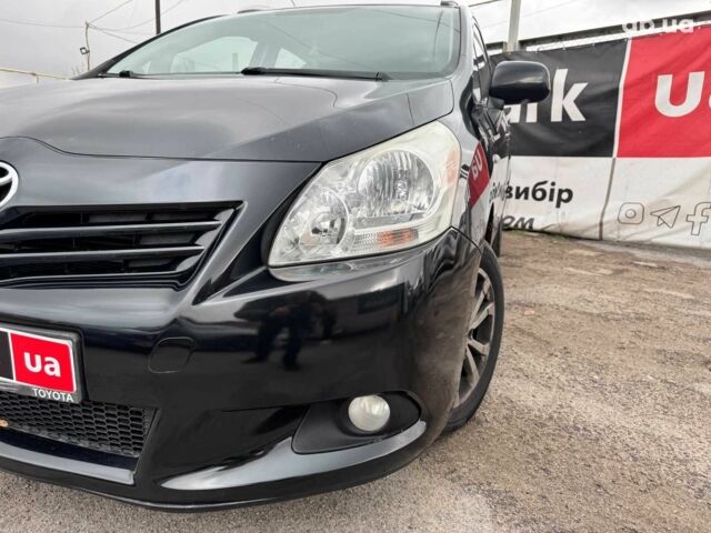 Черный Тойота Версо, объемом двигателя 2 л и пробегом 278 тыс. км за 9490 $, фото 1 на Automoto.ua