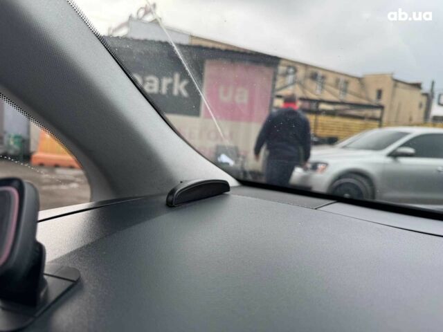 Черный Тойота Версо, объемом двигателя 2 л и пробегом 278 тыс. км за 9490 $, фото 17 на Automoto.ua