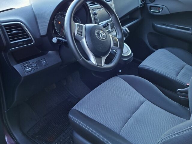 Фиолетовый Тойота Версо, объемом двигателя 1.4 л и пробегом 244 тыс. км за 8999 $, фото 12 на Automoto.ua