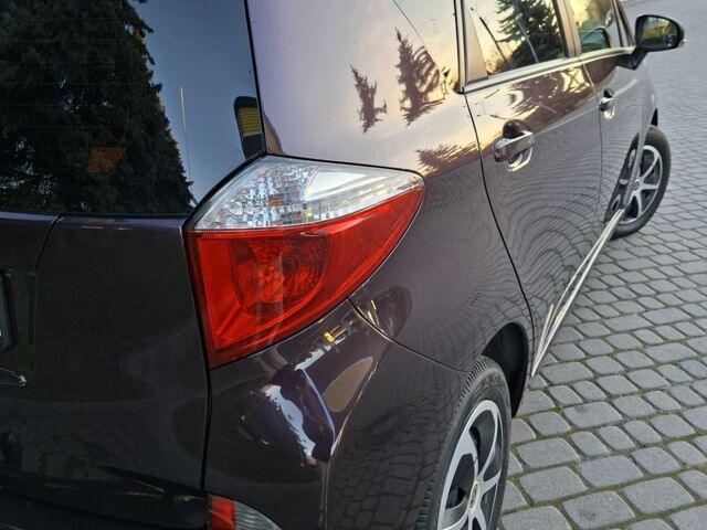 Фиолетовый Тойота Версо, объемом двигателя 1.4 л и пробегом 244 тыс. км за 8999 $, фото 9 на Automoto.ua