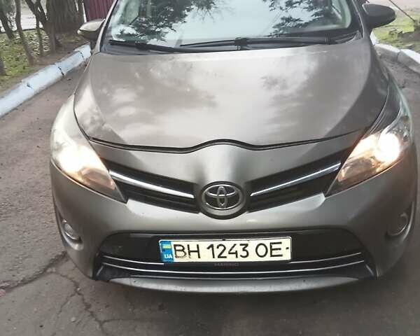 Коричневый Тойота Версо, объемом двигателя 1.5 л и пробегом 167 тыс. км за 10000 $, фото 5 на Automoto.ua