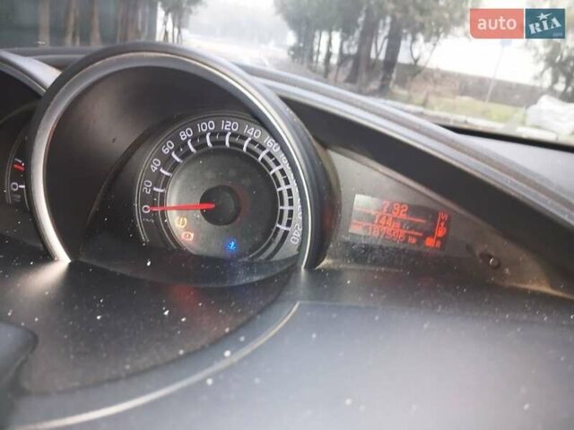 Коричневый Тойота Версо, объемом двигателя 1.5 л и пробегом 167 тыс. км за 10000 $, фото 6 на Automoto.ua
