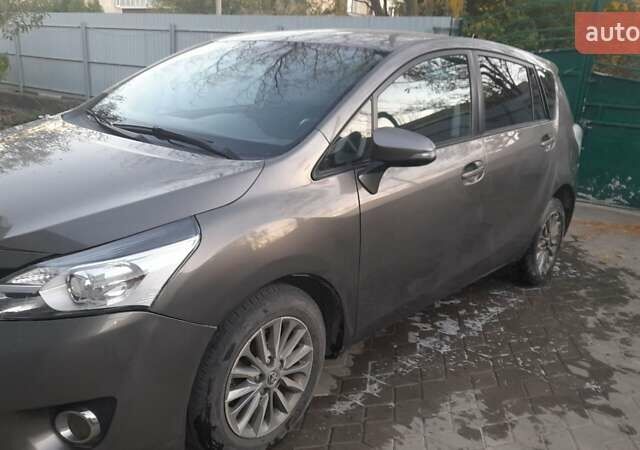 Коричневый Тойота Версо, объемом двигателя 1.5 л и пробегом 167 тыс. км за 10000 $, фото 10 на Automoto.ua