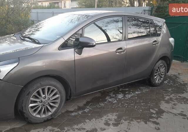 Коричневый Тойота Версо, объемом двигателя 1.5 л и пробегом 167 тыс. км за 10000 $, фото 11 на Automoto.ua