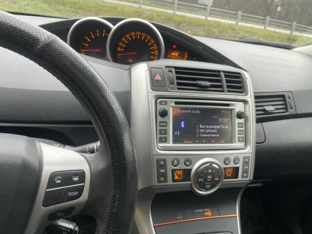 Червоний Тойота Версо, об'ємом двигуна 2 л та пробігом 225 тис. км за 8836 $, фото 11 на Automoto.ua