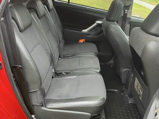 Червоний Тойота Версо, об'ємом двигуна 2 л та пробігом 225 тис. км за 8836 $, фото 14 на Automoto.ua