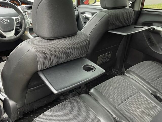 Червоний Тойота Версо, об'ємом двигуна 2 л та пробігом 225 тис. км за 8836 $, фото 16 на Automoto.ua