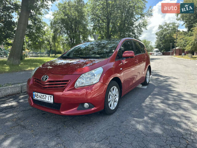 Червоний Тойота Версо, об'ємом двигуна 2 л та пробігом 255 тис. км за 7900 $, фото 40 на Automoto.ua