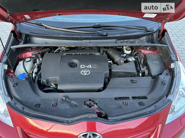 Красный Тойота Версо, объемом двигателя 2 л и пробегом 230 тыс. км за 8300 $, фото 13 на Automoto.ua