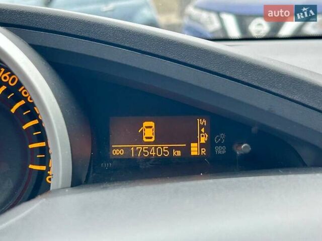 Красный Тойота Версо, объемом двигателя 2 л и пробегом 175 тыс. км за 8700 $, фото 22 на Automoto.ua