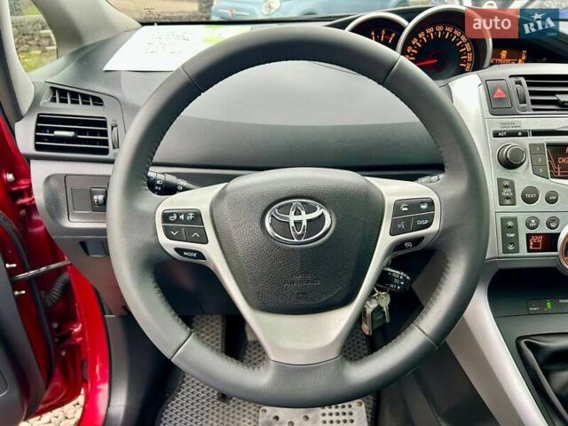 Красный Тойота Версо, объемом двигателя 2 л и пробегом 175 тыс. км за 8700 $, фото 16 на Automoto.ua
