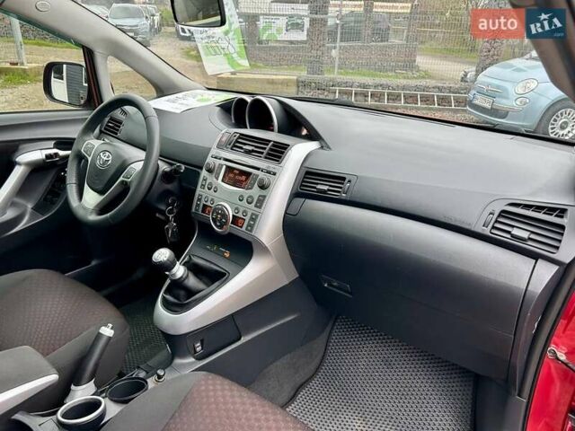 Красный Тойота Версо, объемом двигателя 2 л и пробегом 175 тыс. км за 8700 $, фото 33 на Automoto.ua