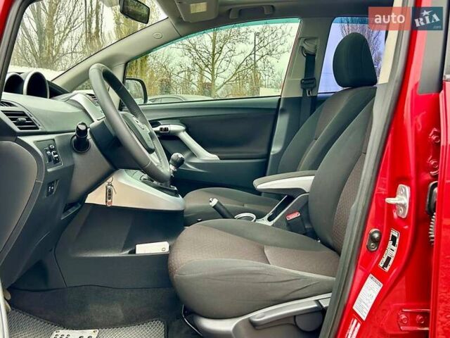 Красный Тойота Версо, объемом двигателя 2 л и пробегом 175 тыс. км за 8700 $, фото 12 на Automoto.ua