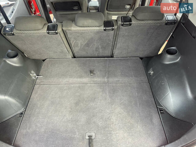 Червоний Тойота Версо, об'ємом двигуна 2 л та пробігом 175 тис. км за 7999 $, фото 10 на Automoto.ua