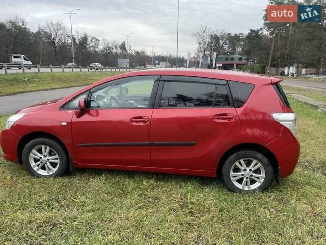 Красный Тойота Версо, объемом двигателя 2 л и пробегом 225 тыс. км за 8836 $, фото 4 на Automoto.ua