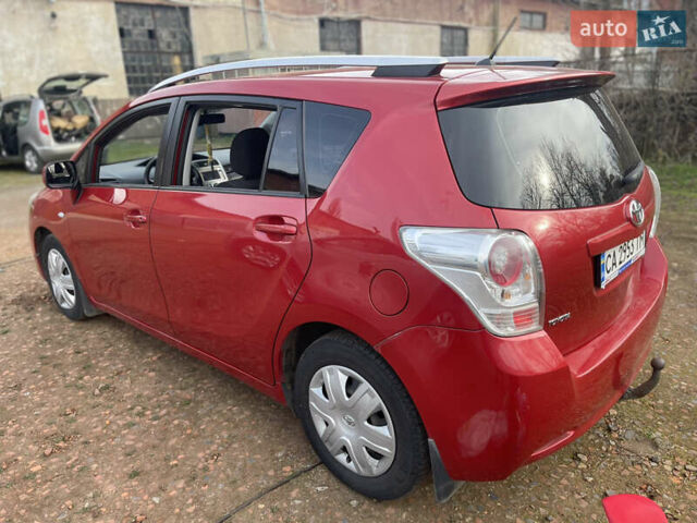 Червоний Тойота Версо, об'ємом двигуна 2 л та пробігом 175 тис. км за 7999 $, фото 3 на Automoto.ua