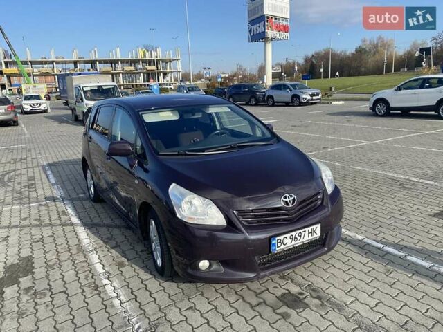 Тойота Версо, об'ємом двигуна 2 л та пробігом 292 тис. км за 8100 $, фото 2 на Automoto.ua