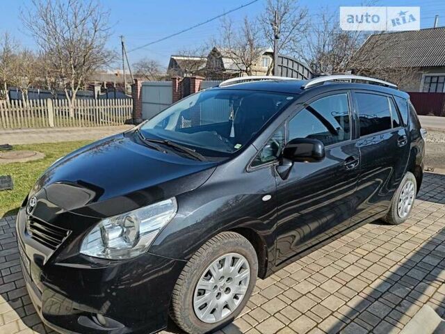 Тойота Версо, объемом двигателя 2 л и пробегом 216 тыс. км за 9700 $, фото 4 на Automoto.ua