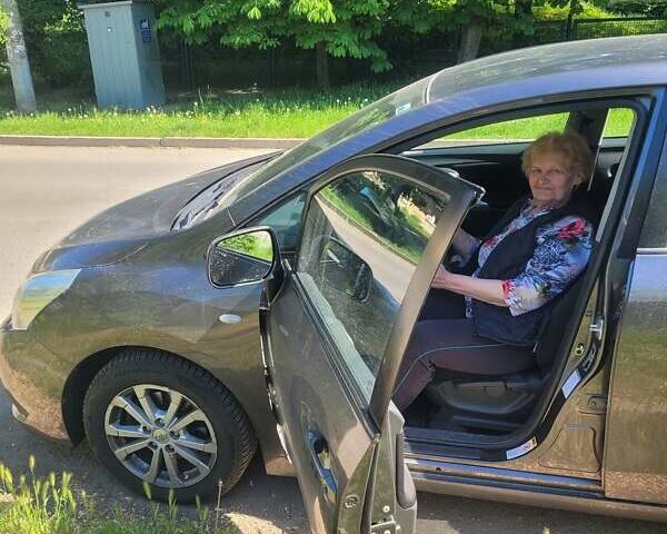 Тойота Версо, объемом двигателя 2 л и пробегом 320 тыс. км за 8000 $, фото 1 на Automoto.ua