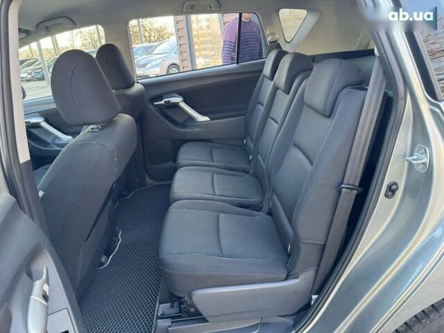 Тойота Версо, об'ємом двигуна 2.2 л та пробігом 162 тис. км за 12500 $, фото 14 на Automoto.ua