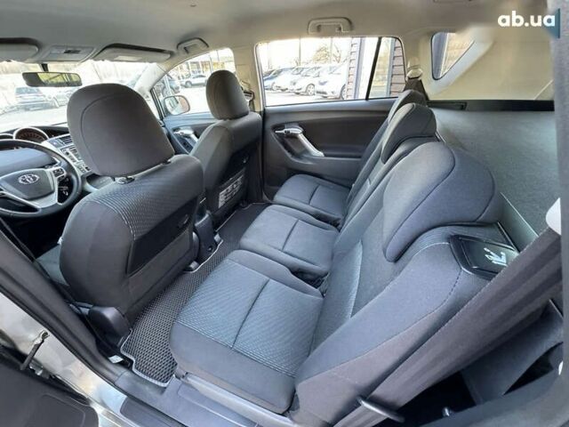 Тойота Версо, об'ємом двигуна 2.2 л та пробігом 162 тис. км за 12500 $, фото 16 на Automoto.ua
