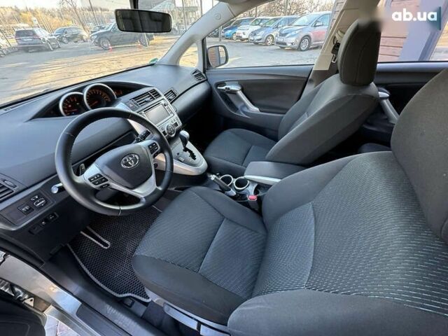 Тойота Версо, об'ємом двигуна 2.2 л та пробігом 162 тис. км за 12500 $, фото 17 на Automoto.ua