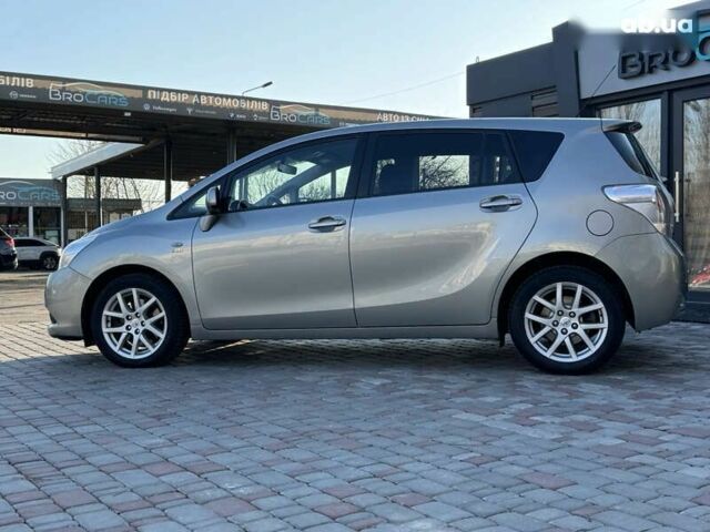 Тойота Версо, об'ємом двигуна 2.2 л та пробігом 162 тис. км за 12500 $, фото 9 на Automoto.ua