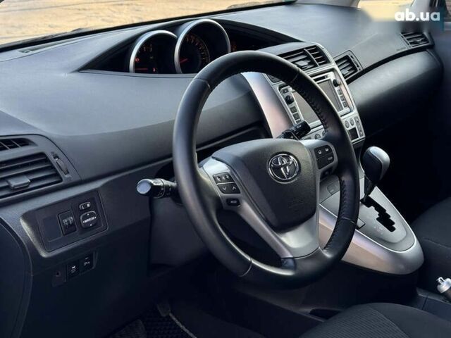Тойота Версо, объемом двигателя 2.2 л и пробегом 162 тыс. км за 12500 $, фото 19 на Automoto.ua