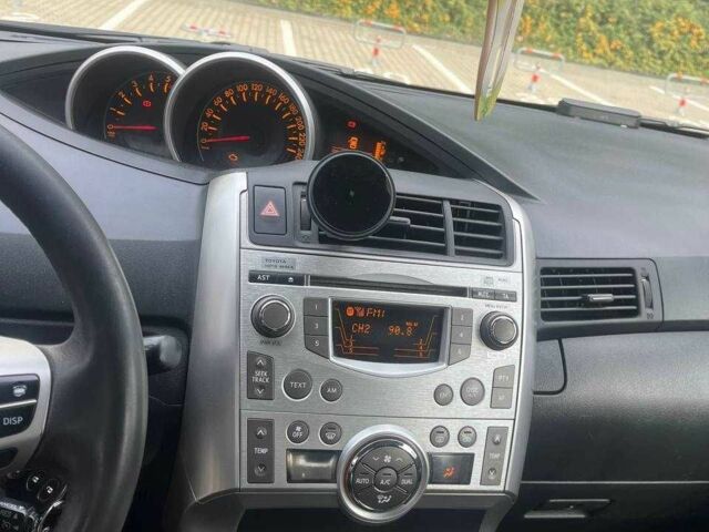 Серый Тойота Версо, объемом двигателя 2 л и пробегом 270 тыс. км за 9000 $, фото 8 на Automoto.ua