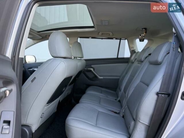 Серый Тойота Версо, объемом двигателя 2.2 л и пробегом 170 тыс. км за 10700 $, фото 23 на Automoto.ua