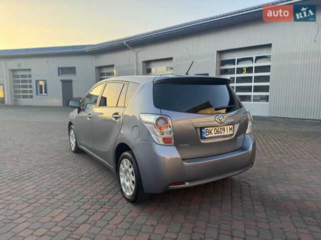 Серый Тойота Версо, объемом двигателя 2 л и пробегом 278 тыс. км за 9499 $, фото 10 на Automoto.ua
