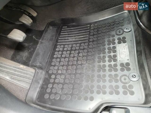 Серый Тойота Версо, объемом двигателя 2 л и пробегом 219 тыс. км за 9500 $, фото 6 на Automoto.ua