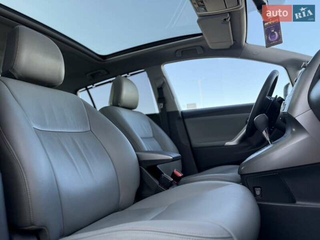 Серый Тойота Версо, объемом двигателя 2.2 л и пробегом 170 тыс. км за 10700 $, фото 36 на Automoto.ua