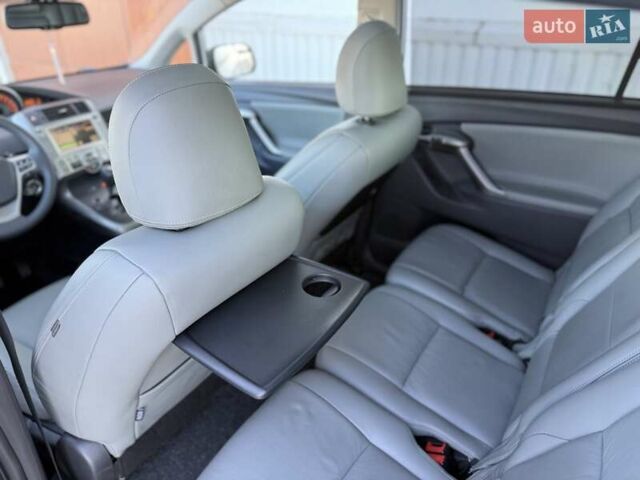 Серый Тойота Версо, объемом двигателя 2.2 л и пробегом 170 тыс. км за 10700 $, фото 26 на Automoto.ua