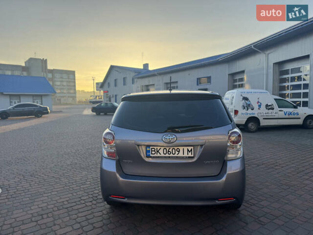 Серый Тойота Версо, объемом двигателя 2 л и пробегом 278 тыс. км за 9499 $, фото 9 на Automoto.ua