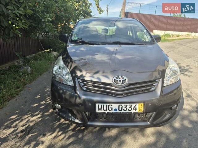 Сірий Тойота Версо, об'ємом двигуна 2 л та пробігом 220 тис. км за 9999 $, фото 38 на Automoto.ua