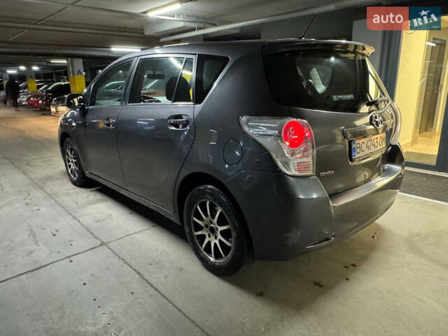 Сірий Тойота Версо, об'ємом двигуна 2 л та пробігом 380 тис. км за 6900 $, фото 6 на Automoto.ua