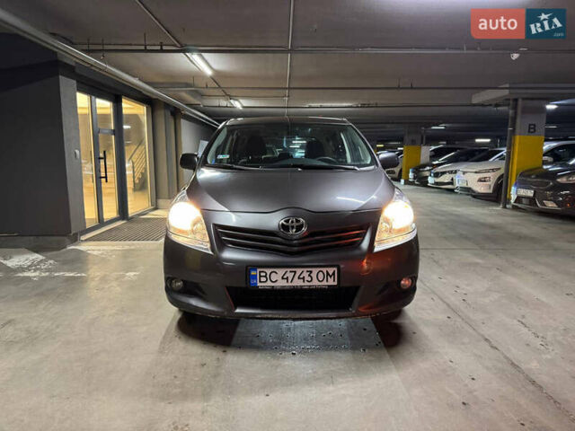 Сірий Тойота Версо, об'ємом двигуна 2 л та пробігом 380 тис. км за 6900 $, фото 20 на Automoto.ua