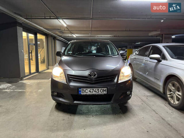 Сірий Тойота Версо, об'ємом двигуна 2 л та пробігом 380 тис. км за 6900 $, фото 15 на Automoto.ua