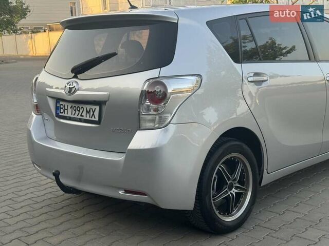 Серый Тойота Версо, объемом двигателя 2.23 л и пробегом 192 тыс. км за 8999 $, фото 19 на Automoto.ua