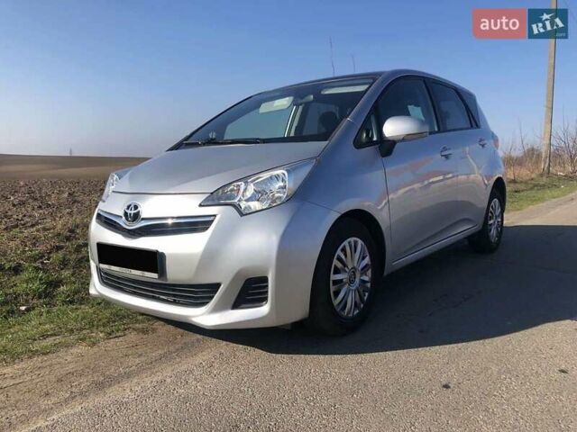 Серый Тойота Версо, объемом двигателя 1.36 л и пробегом 112 тыс. км за 10200 $, фото 2 на Automoto.ua