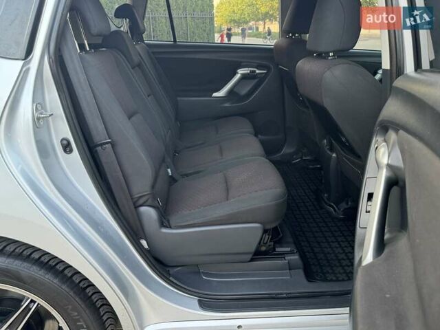 Серый Тойота Версо, объемом двигателя 2.23 л и пробегом 192 тыс. км за 8999 $, фото 83 на Automoto.ua