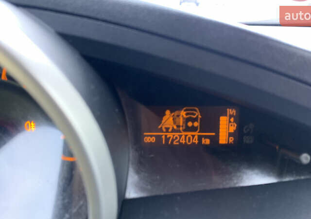 Сірий Тойота Версо, об'ємом двигуна 2.2 л та пробігом 172 тис. км за 9000 $, фото 15 на Automoto.ua